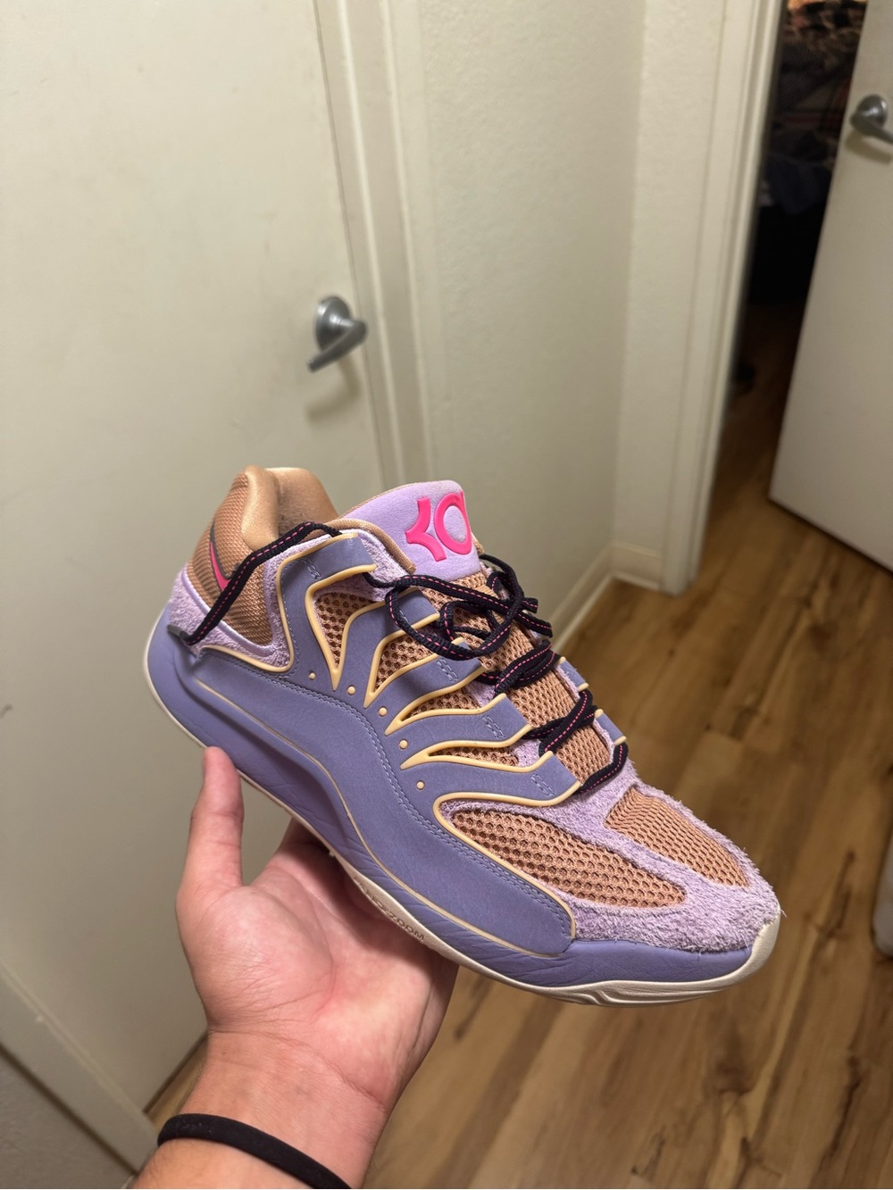 KD 18 Lavender + Pink basketball shoes
